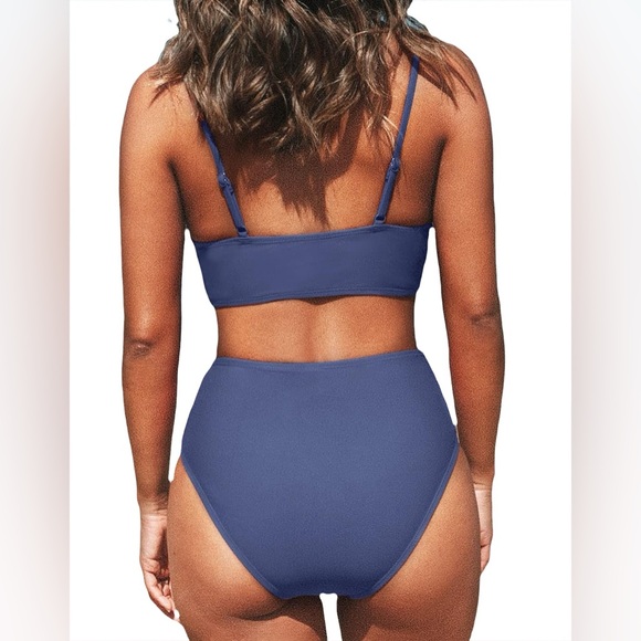 CUPSHE Twist Front Bikini - Picture 3 of 6